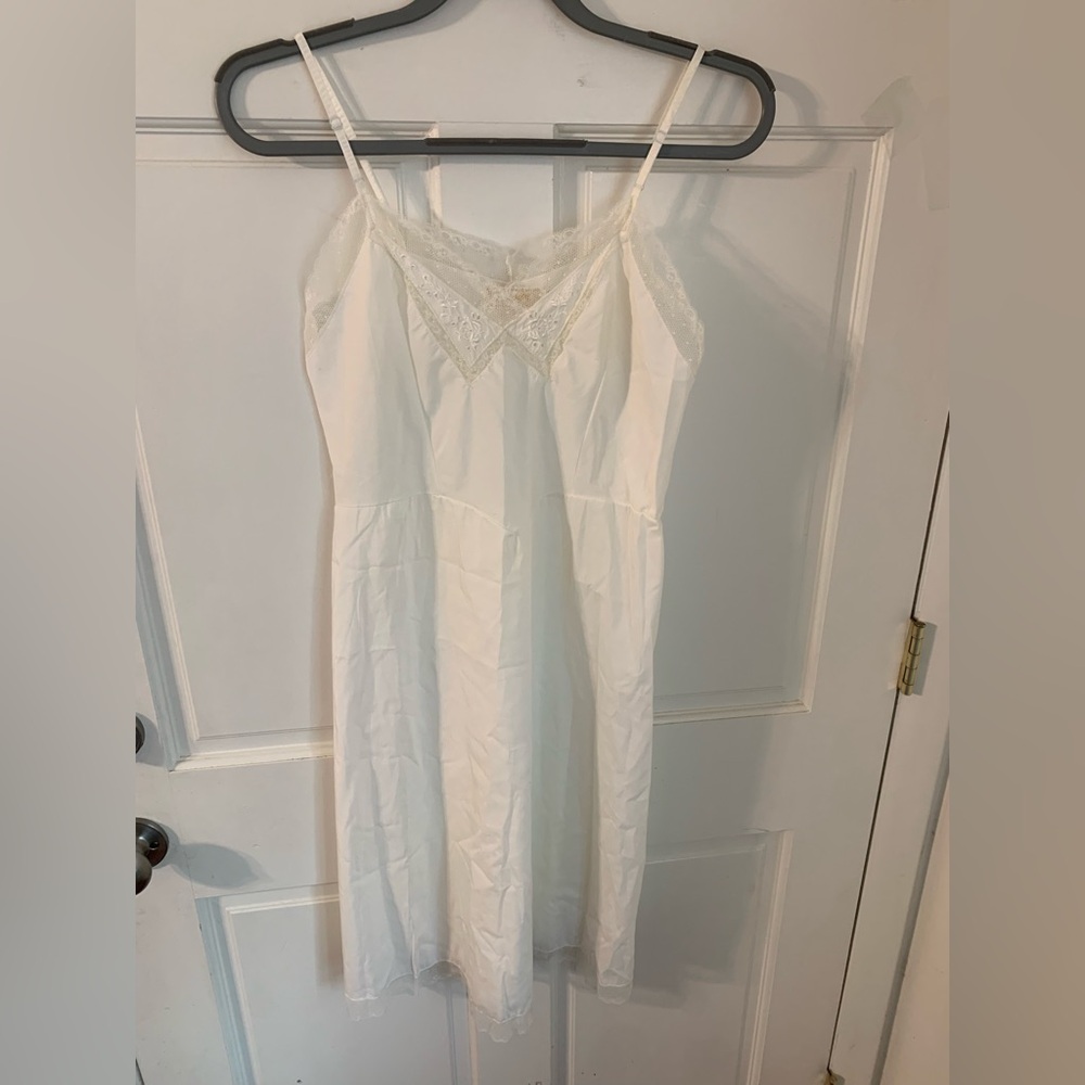 Vintage 50s 60s Barbizon White Batiste Cotton Full Slip S